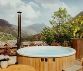 Outdoor Whirlpool Hotel Alpenrose